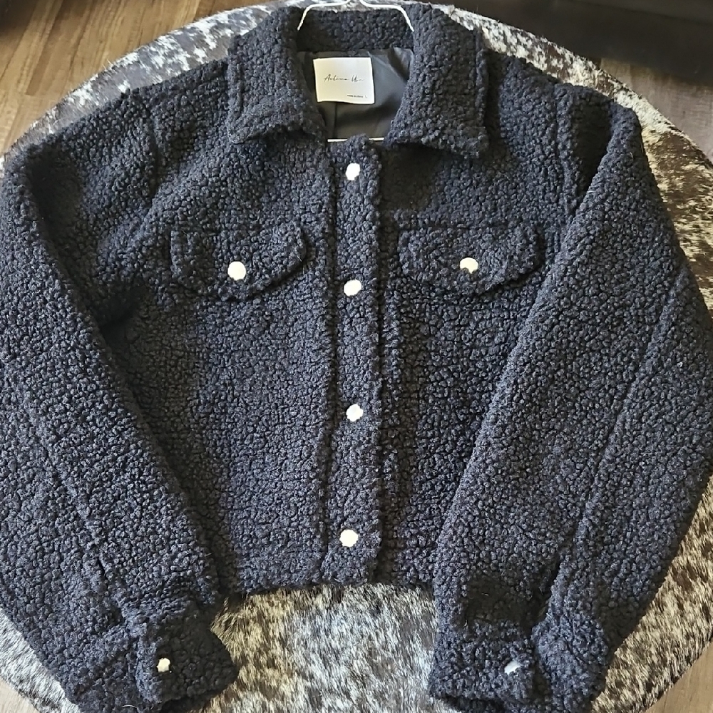 New Without Tags Active USA Crop Jacket Large